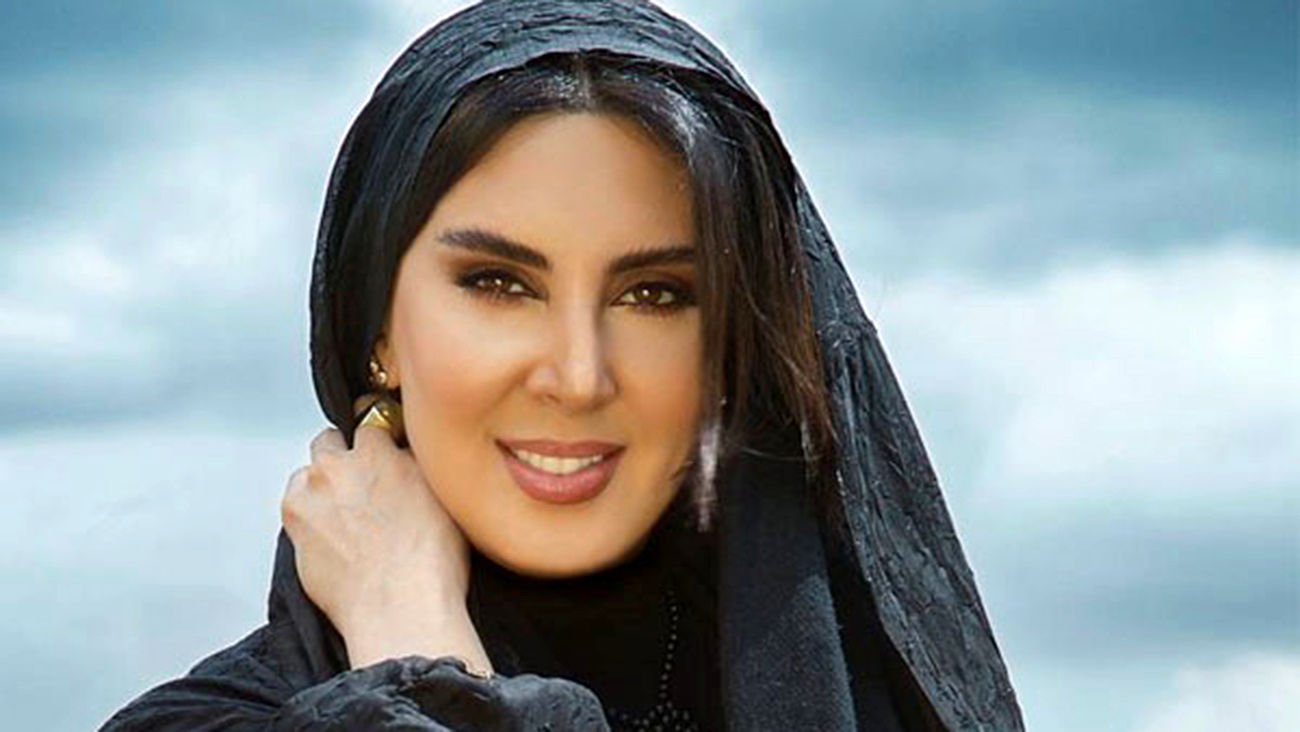عکس منشوری بدنسازی لیلا بلوکات و خانم مربی اش ! / بدون سانسور ممنوع !